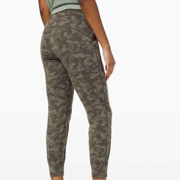 NWT Lululemon Ready to Rulu 7/8 Jogger - Picture 2 of 5